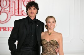 Jacob Elordi (L) and Margot Robbie star in 'Wuthering Heights'