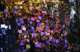 Thousands marched in Istanbul, despite a ban