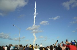 Space enthusiasts gather to watch 'amazing' Artemis 2 launch