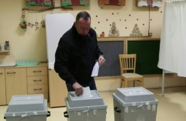 Hungary: Peter Magyar casts his ballot in landmark parliamentary elections