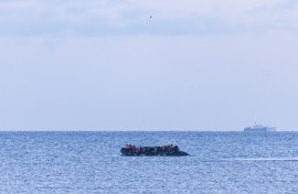 Britain and France have signed a new three-year deal on security operations to stop the crossings