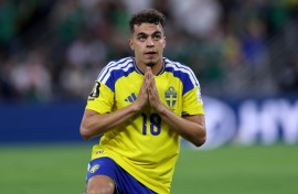 Sweden's Yasin Ayari celebrates his goal against Tunisia in World Cup Group F