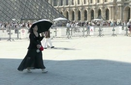 Amid a heatwave, France presses ahead with street music festivals