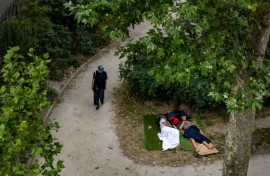 People have taken to the shade to try to beat the heatwave in France