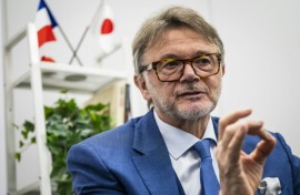 Former head coach of Japan's national football team Philippe Troussier thinks the squad can beat Brazil in the World Cup's round of 32