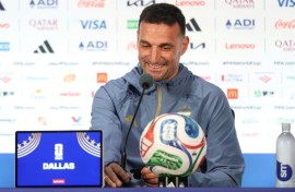 Lionel Scaloni speaks to the media in Texas