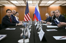 Sergei Lavrov (R) and Marco Rubio (L) met as Washington's focus has switched from mediating in Ukraine to dealing with Middle East war