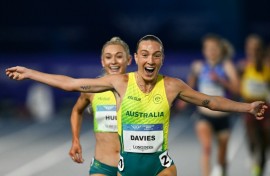 Rose Davies added 5,000m gold to her 10,000m title at the Commonwealth Games