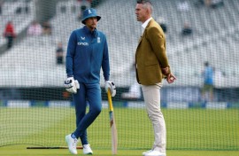 England captain Joe Root (L) made his Test debut in a team featuring Kevin Pietersen (R)