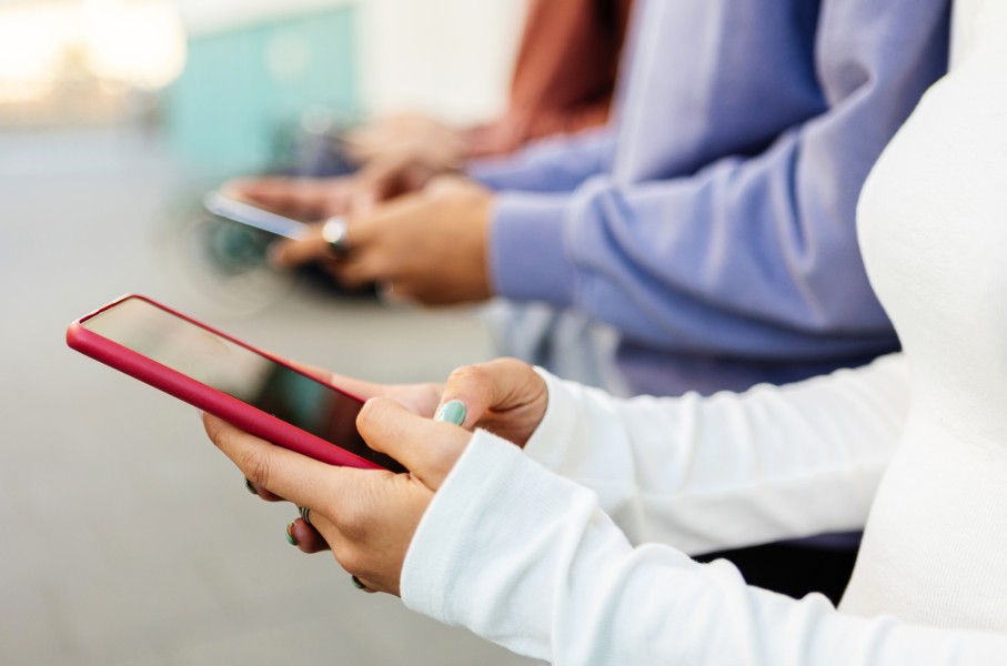 File: Teenagers using cellphones. GettyImages/Xavier Lorenzo
