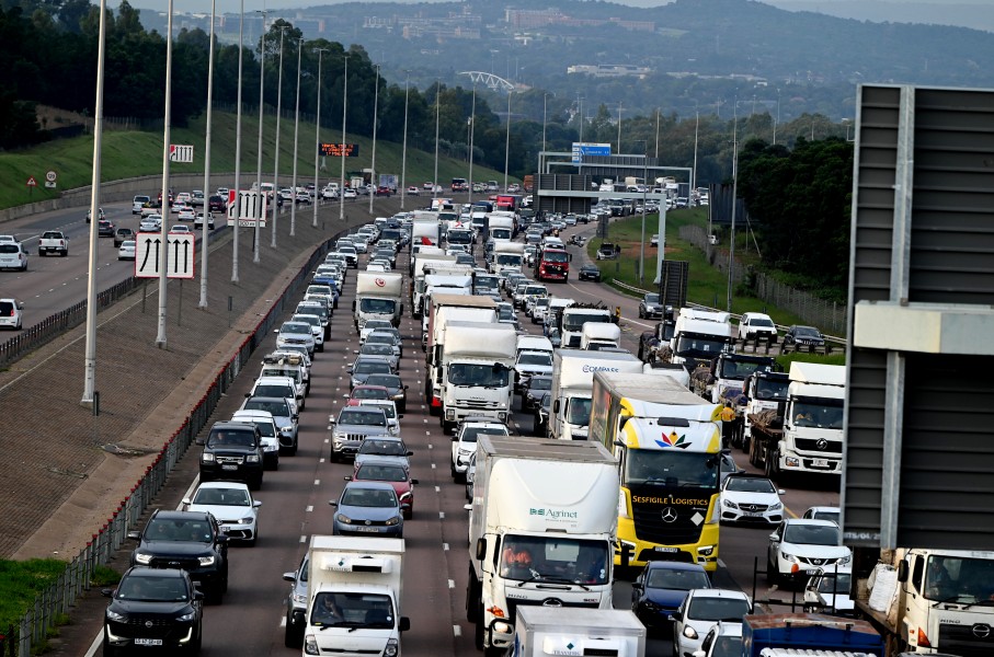 Traffic is expected to surge as motorists make their way back home following the Easter weekend. Gallo Images/Frennie Shivambu