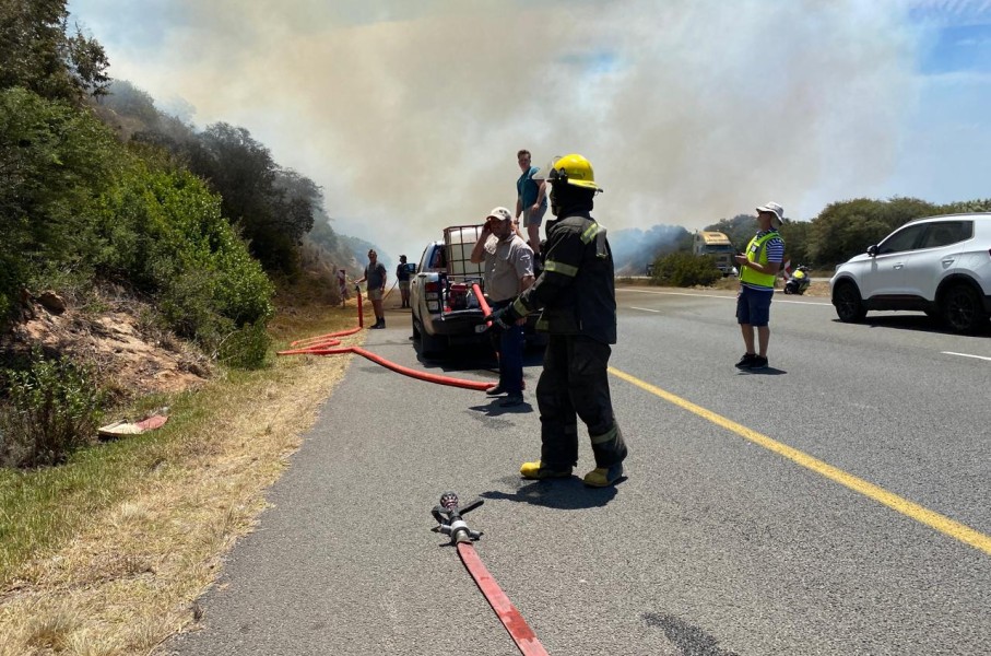 Mossel Bay fire. eNCA/Kevin Brandt