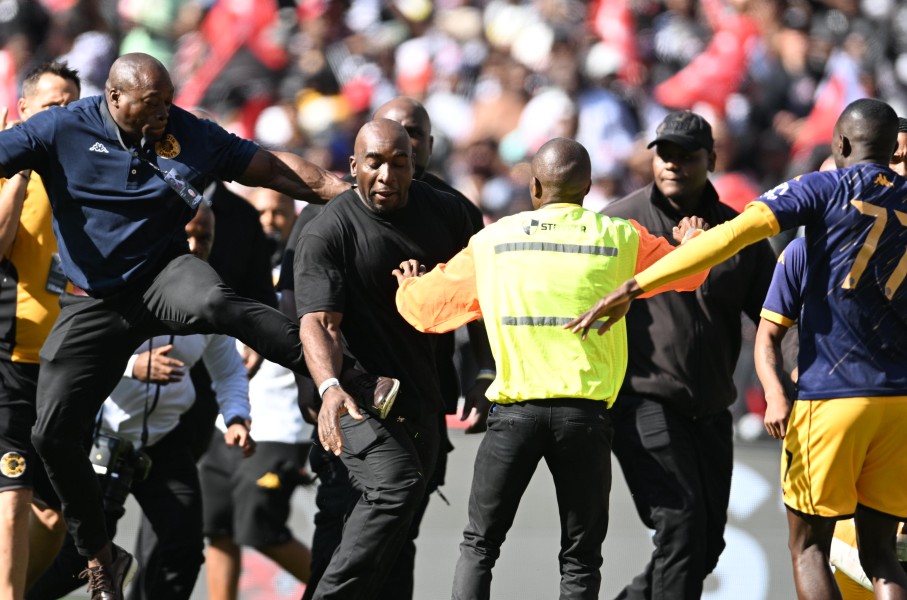 Orlando Pirates and Kaizer Chiefs security fights during the Betway Premiership match between Orlando Pirates and Kaizer Chiefs at FNB Stadium. Lefty Shivambu/Gallo Images