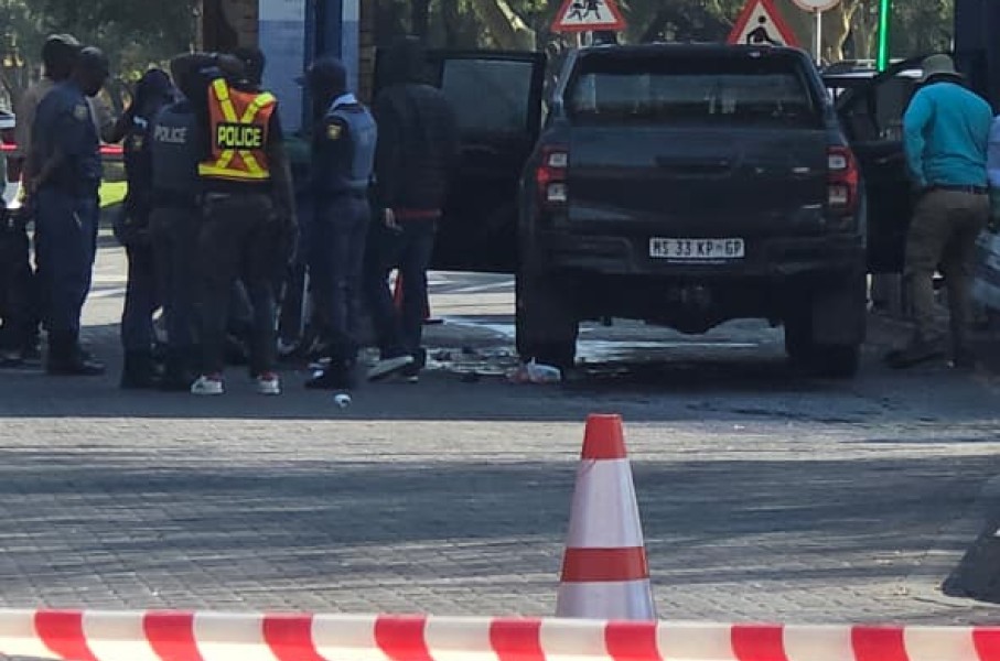  Two people were killed and two others wounded after they were allegedly shot at while at the entrance of Blue Valley Golf Country Estate, in Johannesburg. 