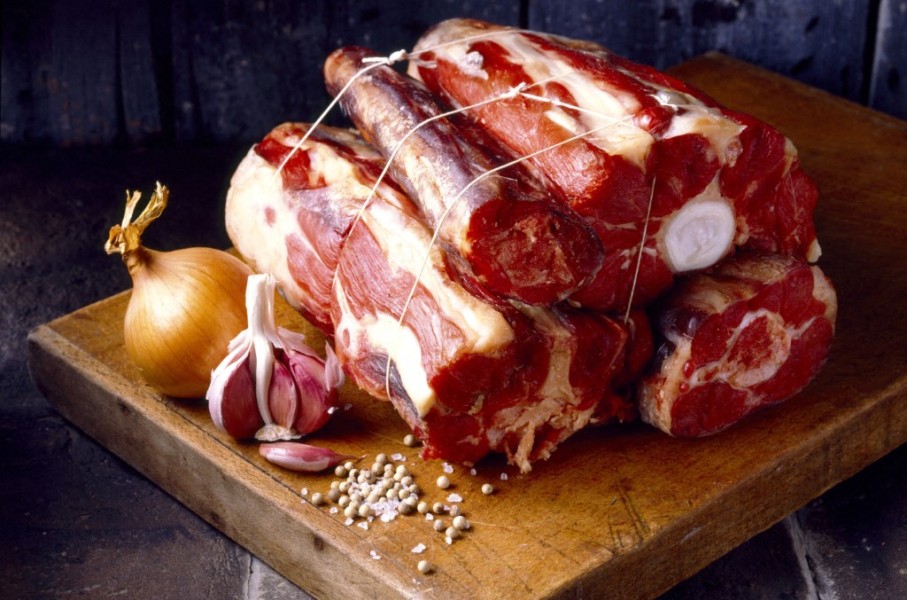 Raw oxtail. Corinne Ryman, Pierre Cabannes/Mood4Food/foodcollection via AFP