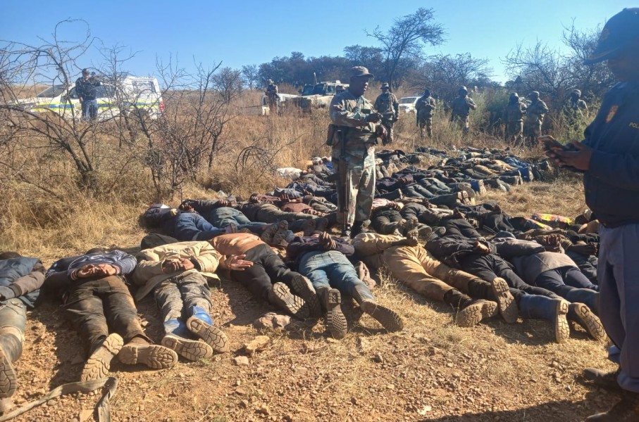 Gauteng together with SANDF and Sibanye Protection Services, conducted Operation Prosper at Losberg Kloof Mine in Westonaria on Tuesday. Photo by SAPS