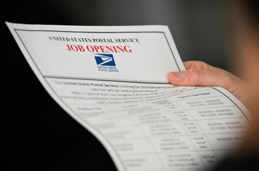 Delayed government figures show that the US unemployment rate rose to 4.6 percent in November