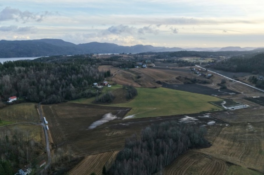 The local council is trying to find an environmentally acceptable solution to the challenge of extracting the rare earths