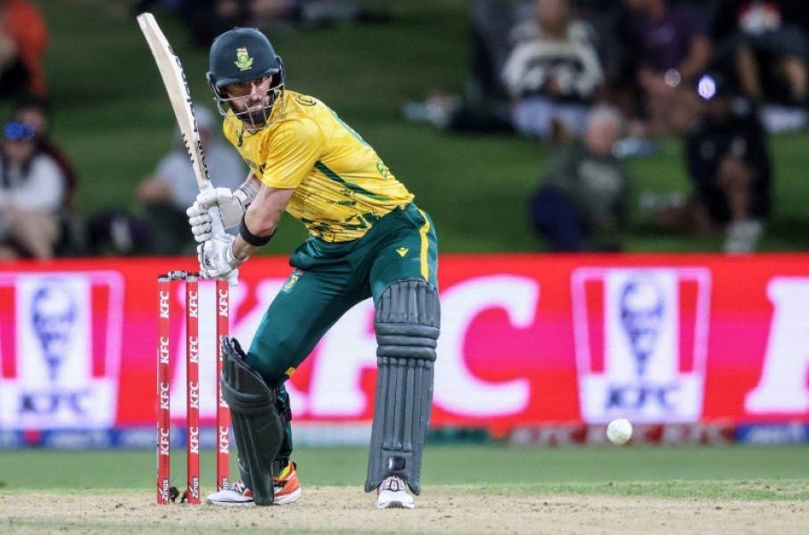 South Africa’s Connor Esterhuizen plays a shot against New Zealand