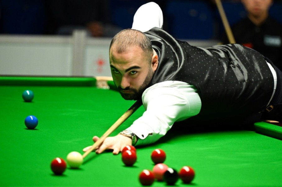Iran's Hossein Vafaei has to set aside worries for his loved ones back home as he begins his snooker world championship campaign