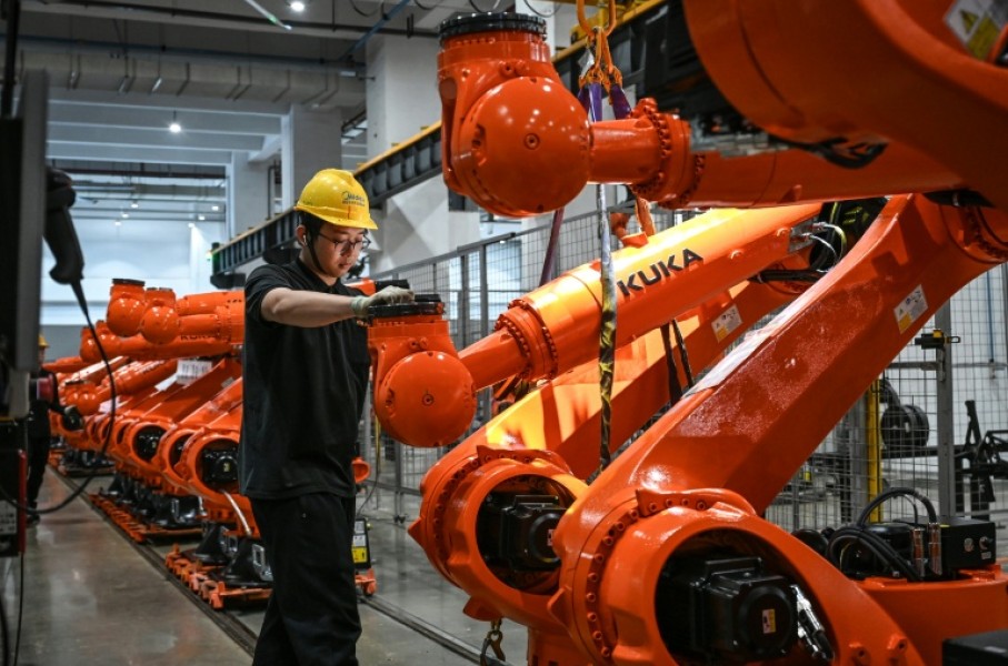 China's manufacturing sector has faced uncertainty due to the Middle East war