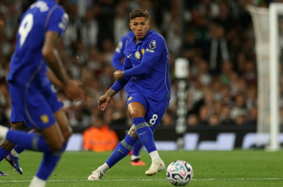 Manchester City are set to sign Chelsea midfielder Enzo Fernandez