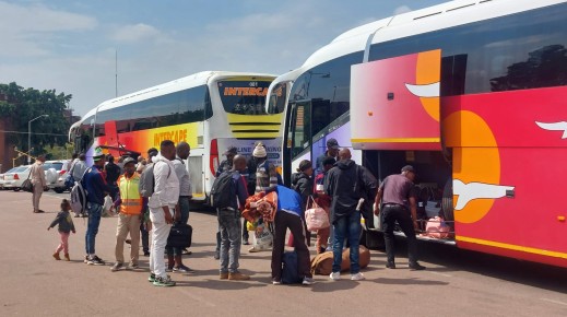 Thousands of commuters embarked on Easter journeys. eNCA/Hloni Mtimkulu
