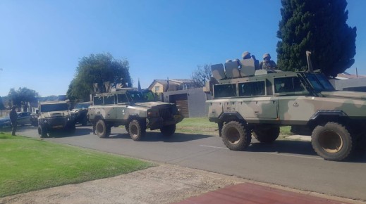 SANDF arrives in Eldorado Park. Supplied