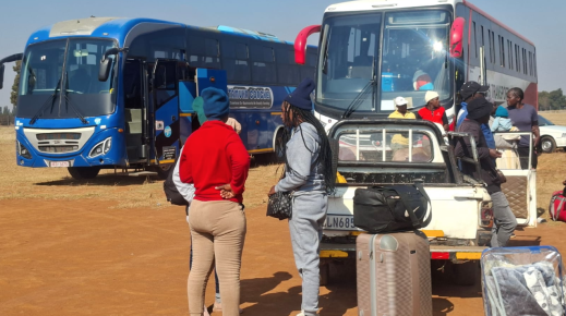 Nearly 160 Zimbabweans to be bussed home 