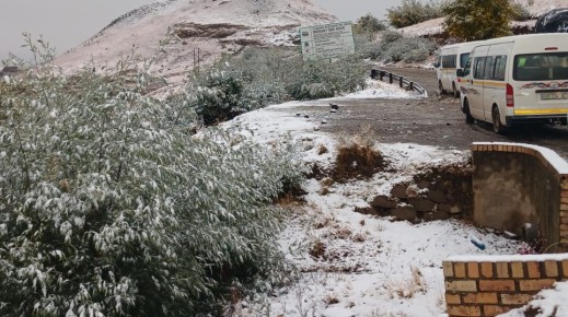  Qacha's Nek Port of Entry temporarily closed amid heavy snowfall. Photo by BMA