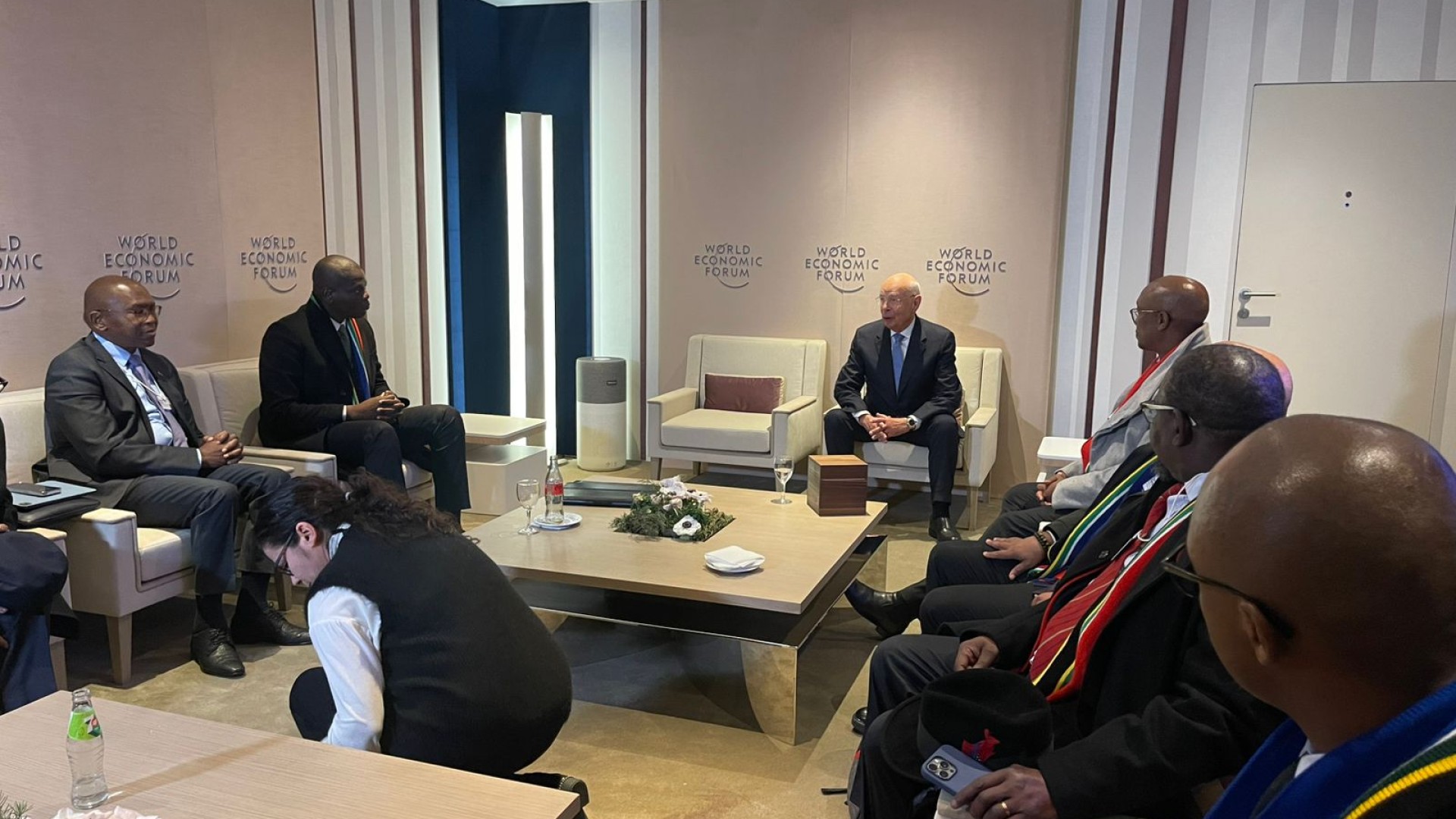President Cyril Ramaphosa in a meeting with South African delegation in Davos ahead of the WEF /eNCA