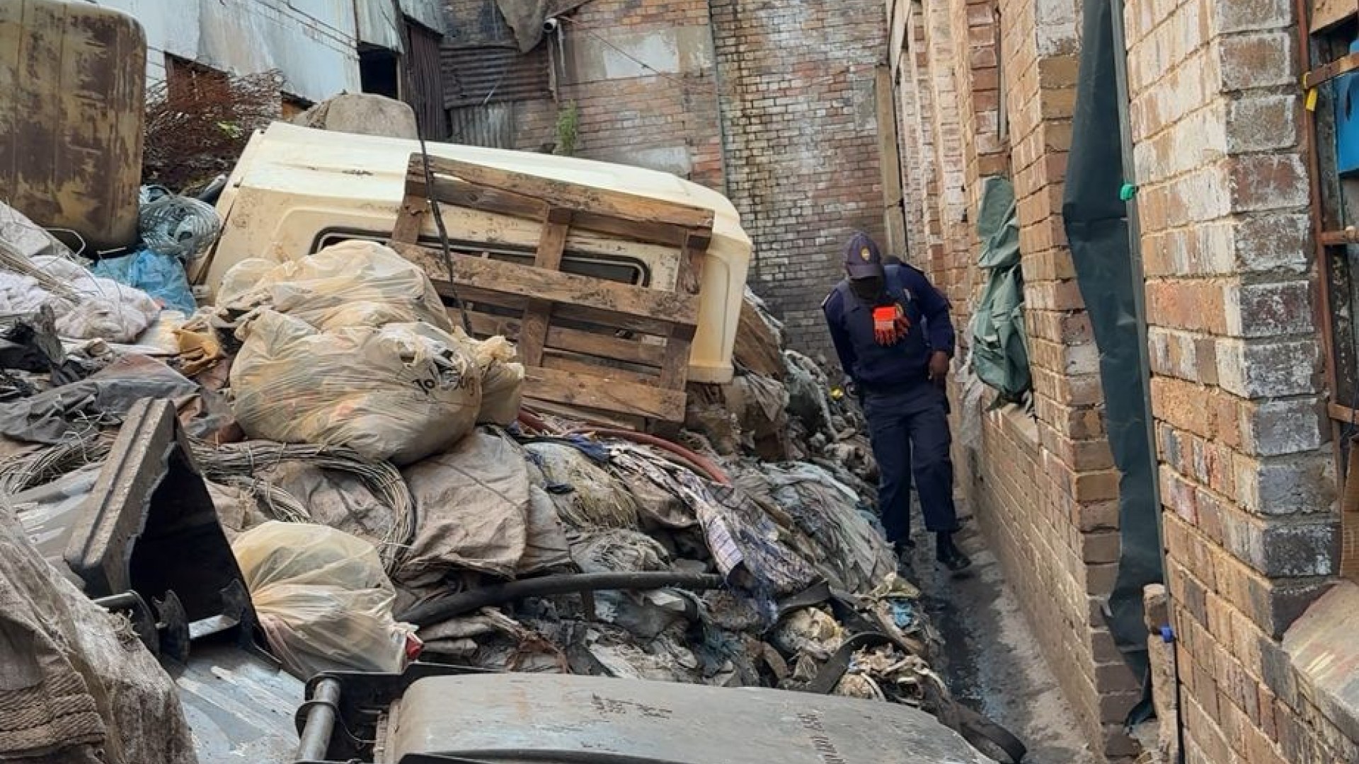 The entity says it’s losing around R2-billion annually due to illegal connections across the city / eNCA reporter Nabeelah Shaikh