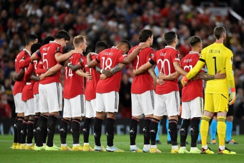 Manchester United players pay their respects following the death of Queen Elizabeth II