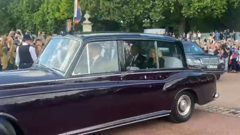 King Charles III and Camila arrive at Buckingham Palace after Queen's death