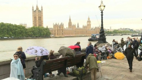 Queues to see the lying in state will stretch up the River Thames