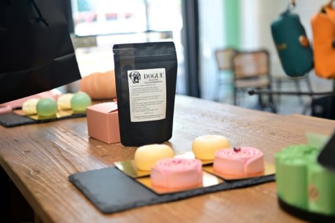 Most of what Dogue offers is food for eating at home, but delicious-looking doggie pastries are on offer in the San Francisco eatery