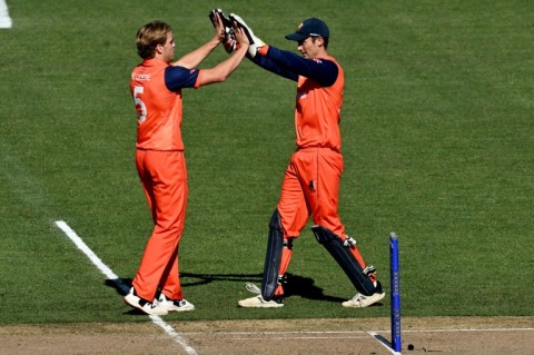 The Netherlands restricted Namibia to 121-6 