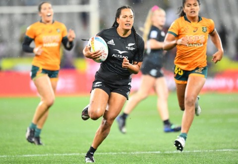 Tyla Nathan-Wong runs in one of New Zealand's six tries during the World Rugby Sevens Series 2023 final against Australia