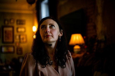 Julia Kirkina sings and plays the piano to help people stay 'optimistic'