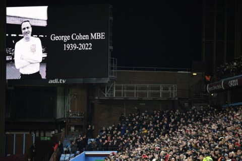 Premier League supporters pay tribute to George Cohen