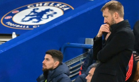 Chelsea boss Graham Potter (right) 