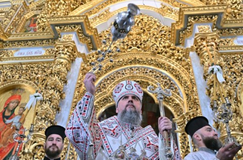 Serhiy Petrovytch Doumenko, Metropolitan Epifaniy of Kyiv, Head of Ukraine's Orthodox church, led an Orthodox Christmas service at the Pechersk Lavra monastery