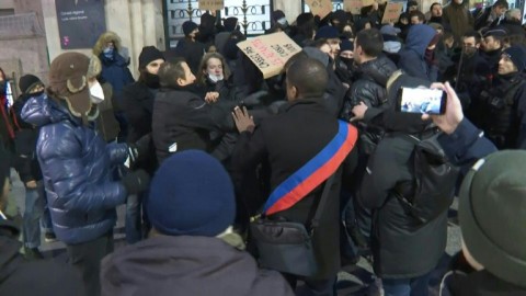 Clashes between police and people blocking a Parisian high school