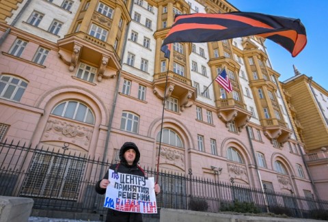 Pro-Kremlin activists held protests in front of the US embassy in Moscow and other Western embassies Saturday