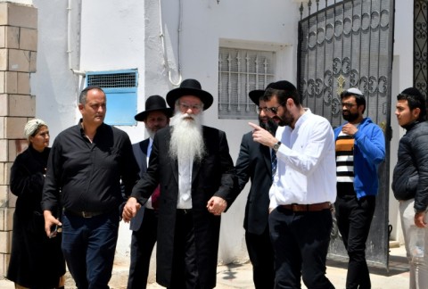 Tunisian soldiers secure the area near the Ghriba synagogue following the shooting rampage 