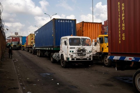 Border delays, customs tariffs and red tape are huge burdens for doing trade within Africa, say business chiefs