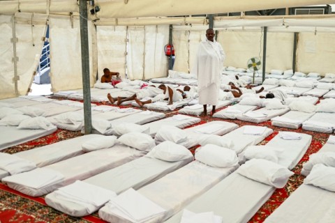 Mina readies to receive Muslim pilgrims as hajj begins in Saudi heat