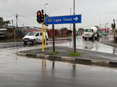 Zimbabwean nationals flock to Cape Town Consulate