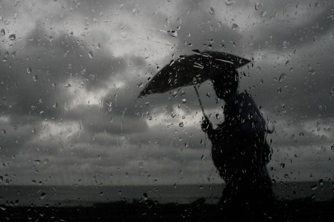 Weather service warns of severe thunderstorms