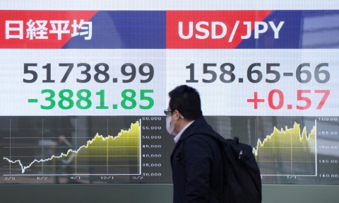 Asian markets mixed as tech recovery stutters, oil slips